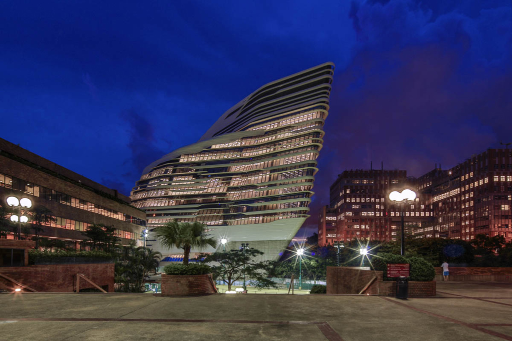 Innovation Tower en la Hong Kong Polytechnic University | METALOCUS